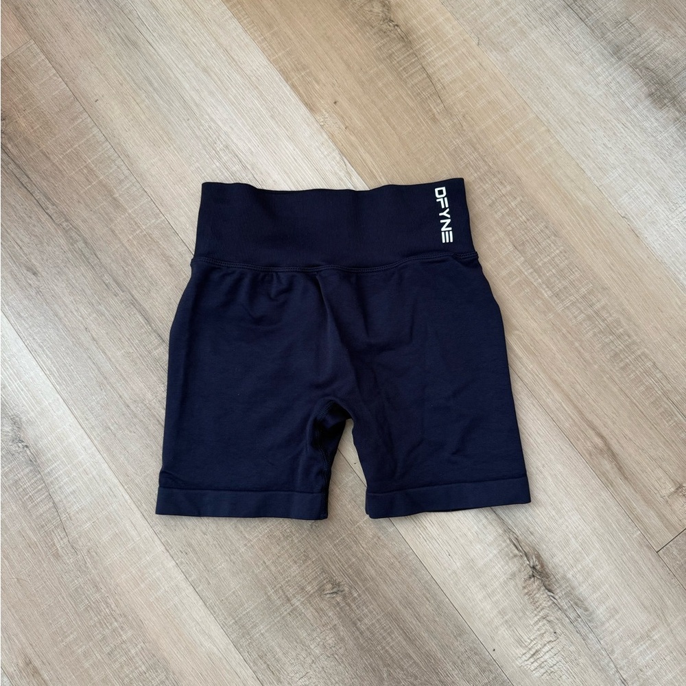 DFYNE dynamic shorts